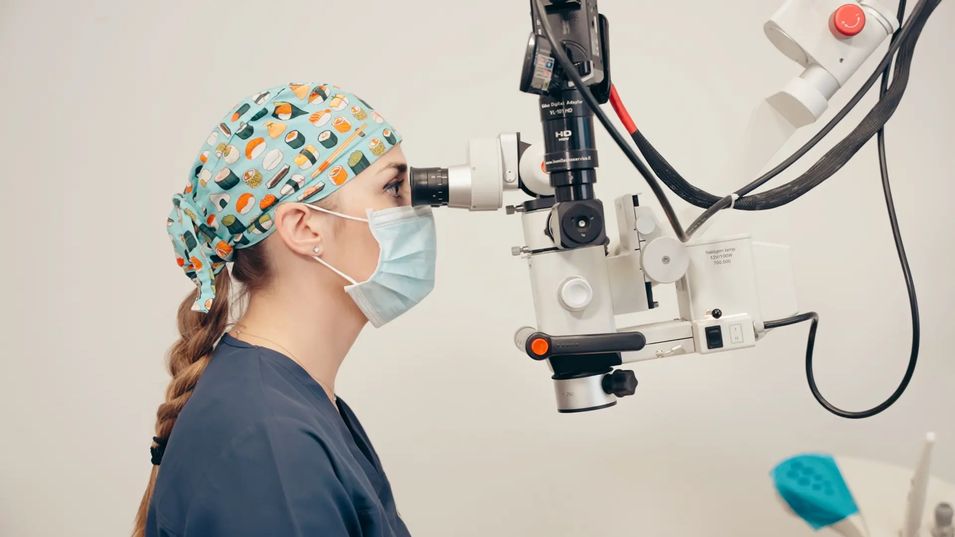 Microscopio operatorio